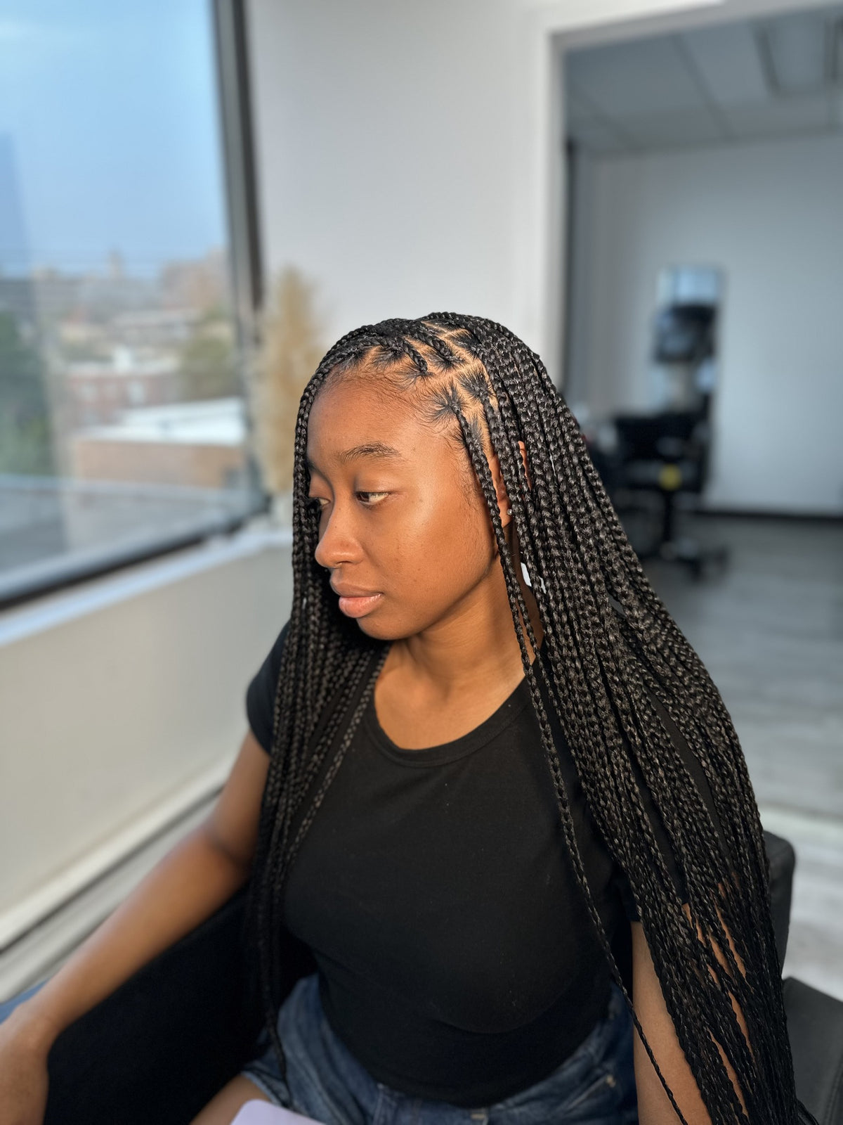 Knotless Braids — byBilngwe Beauty Bar, Montréal