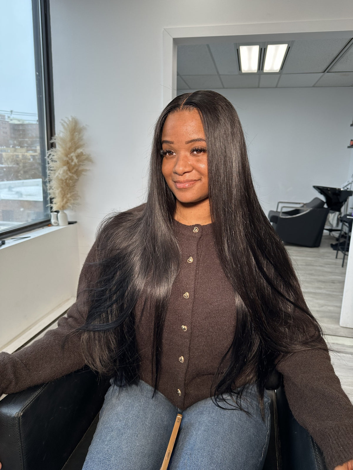 Client wearing installed Straight bundles